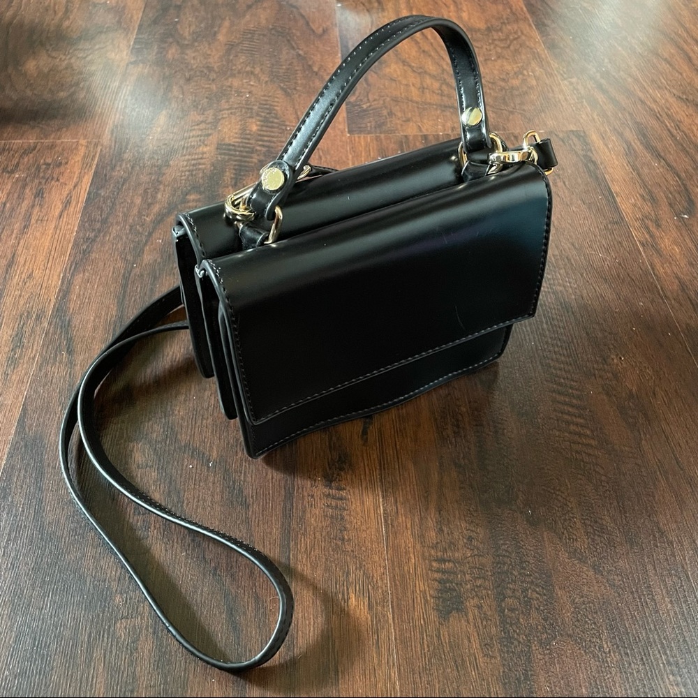 Crossbody Hand Bag - DONATING 5/14